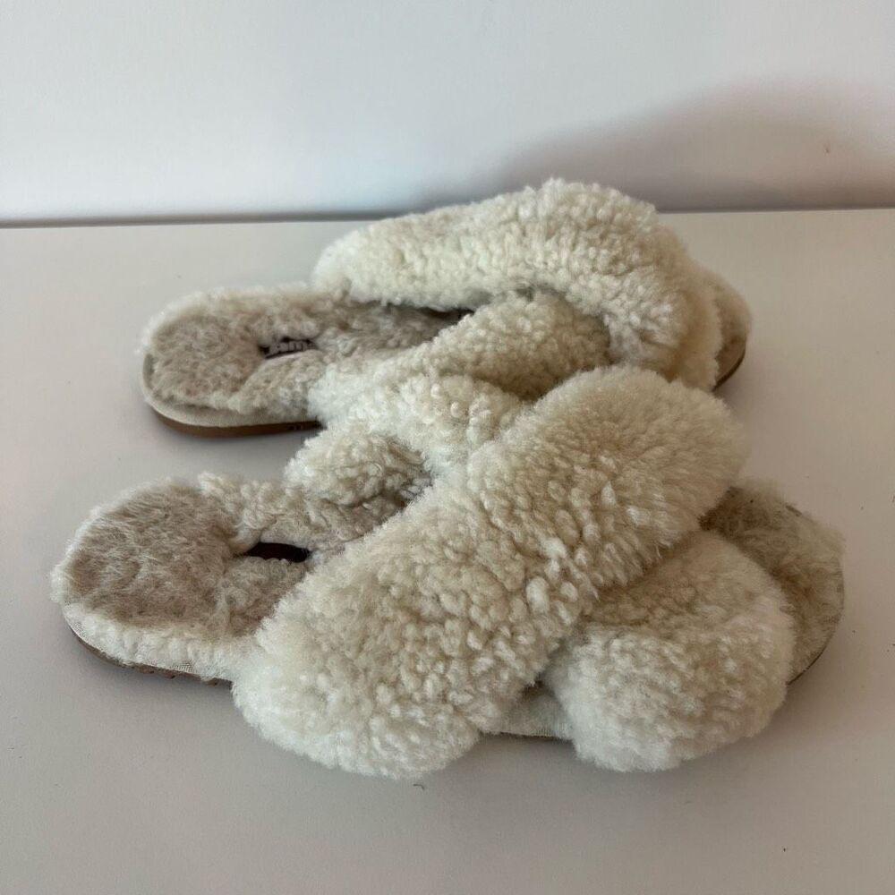 LAM Slippers Womens Size 7 Wool Beige Slip On Rubber Sole Criss Cross Strap Lamb